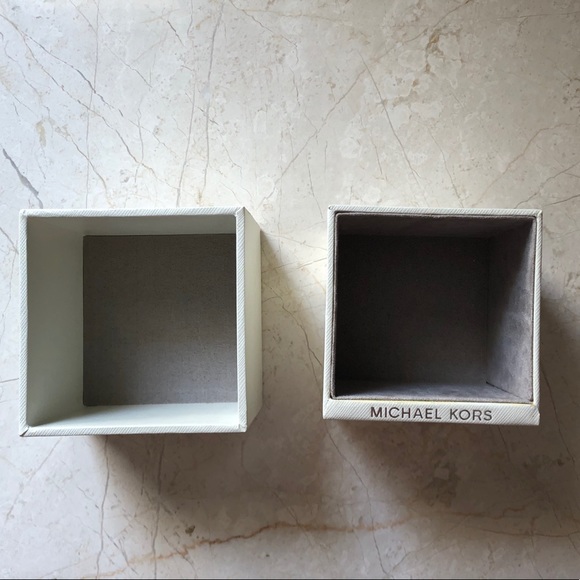 Michael Kors Rose Gold Tone Watch - Picture 8 of 8